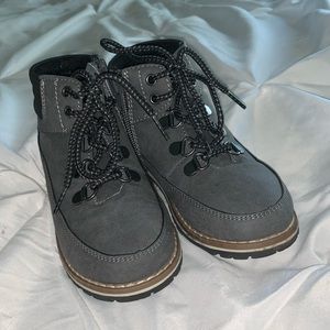 The Children’s Place Toddler boy Booties